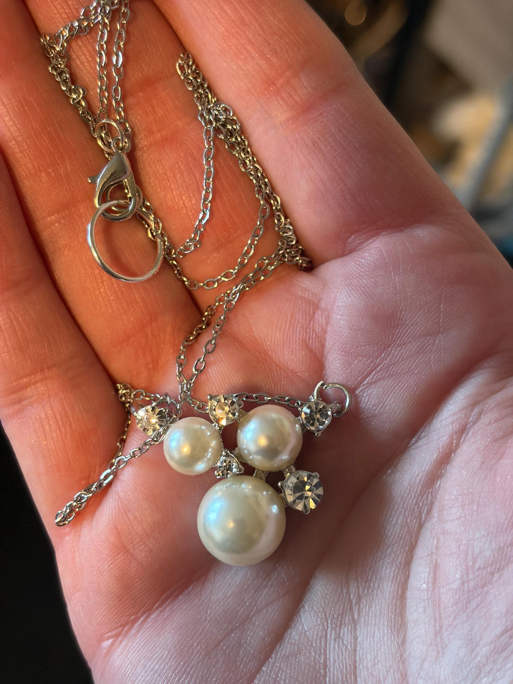 Elegant Pearl and Gemstone Necklace